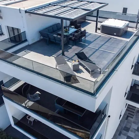 Penthouse Mario